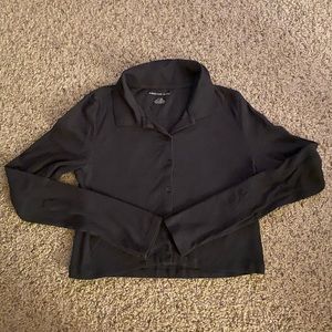 American Eagle Cropped Collared Button Up Long Sleeve Shirt